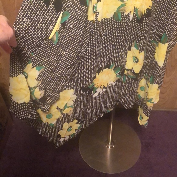 Pretty Flowing Dress by INC International Concepts Size 12 - Picture 6 of 17